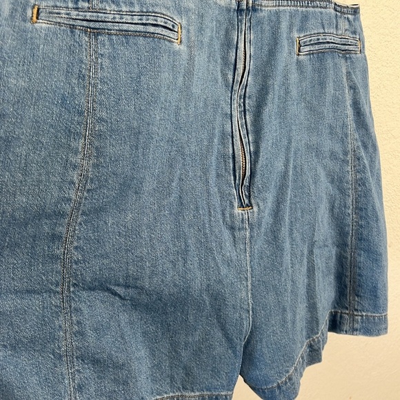 LEVI'S WOMEN OVERALLS SHORTS SIZE XL - Picture 5 of 14